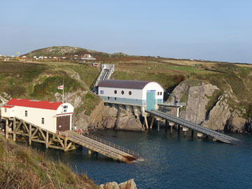 rnli huts